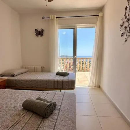 Casa Jirafa- Three Bedroom With Private Pool וילה *