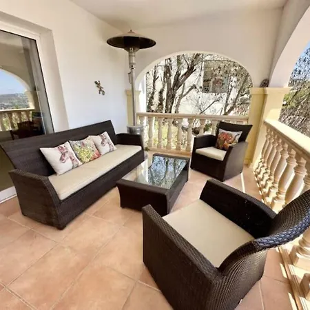 וילה Casa Jirafa- Three Bedroom With Private Pool טאולאדה