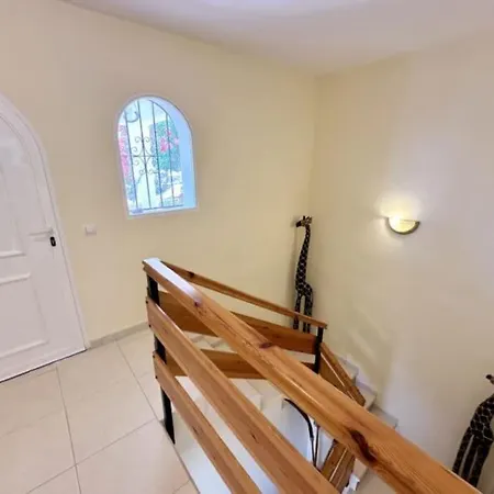 Casa Jirafa- Three Bedroom With Private Pool וילה טאולאדה