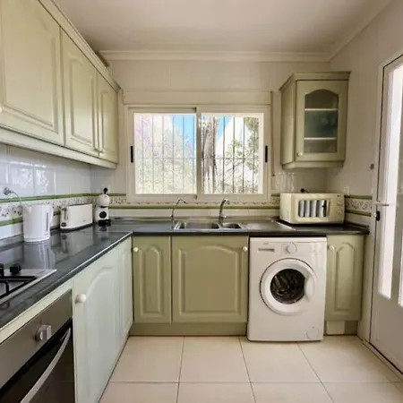 Casa Jirafa- Three Bedroom With Private Pool וילה טאולאדה